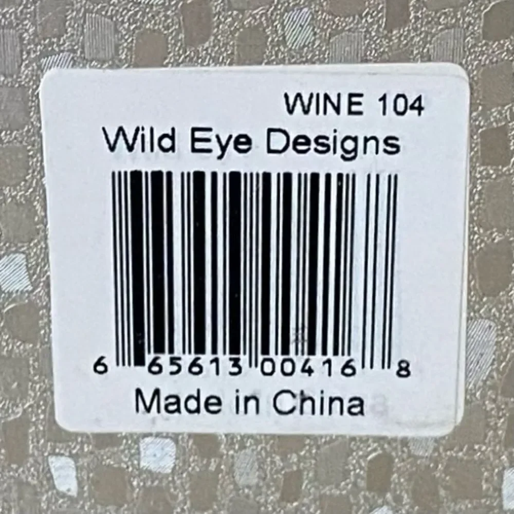 NWT New Wild Eye Designs Red & Silver 5 Piece Wine Gift Set. Holidays Christmas